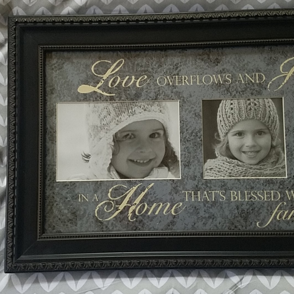 *NEW* Picture Frame - Picture 3 of 6
